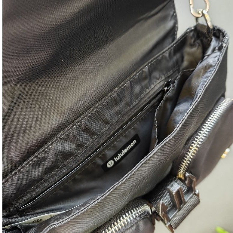 Wunderlust Multi Pocket Crossbody Sling Bag Lulu Lemon