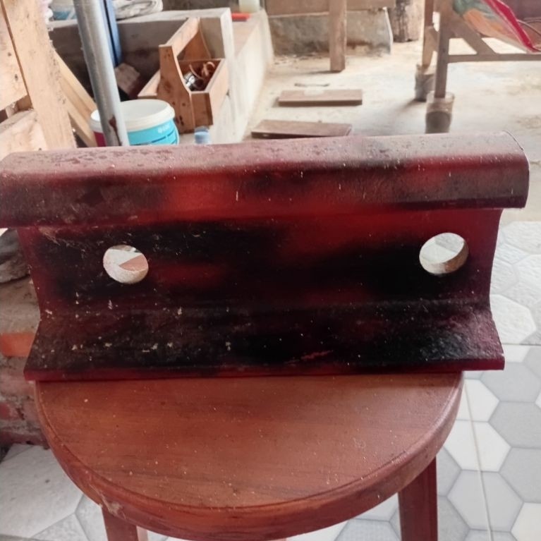 besi landasan paron anvil bekas rel
