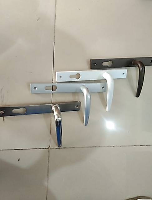 HANDLE PINTU UNTUK PROFIL ALUMINIUM TYPE 9055