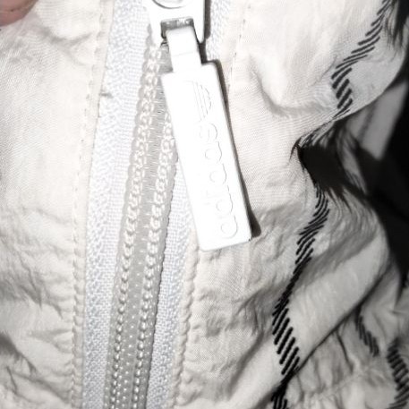 windbreaker adidas big logo