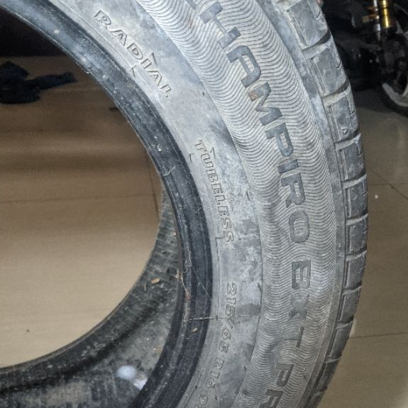 Ban mobil 215/65 R16