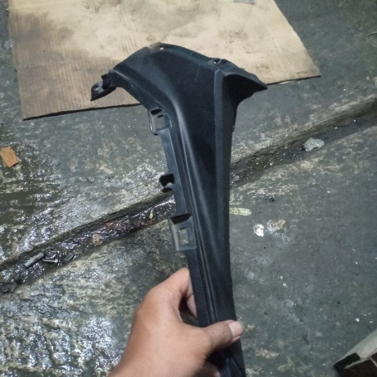 cover pipi depan kiri CBR 150R k45r 2021 ke atas