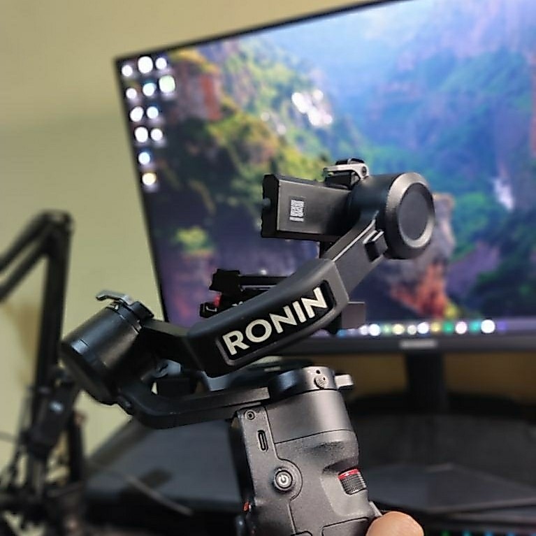 DJI RONIN RS 3 MINI gimbal stabiliser