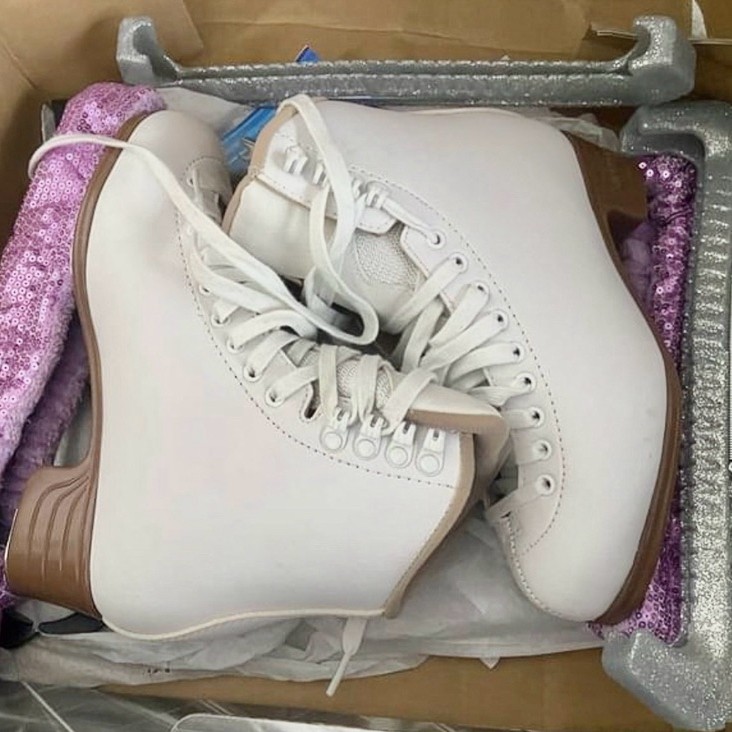 Ice Skating Shoes - Jackson PRELOVED