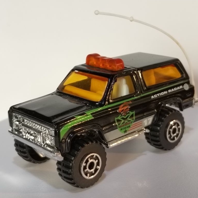 Matchbox Chevy Blazer 4x4 seri Strom trackers
