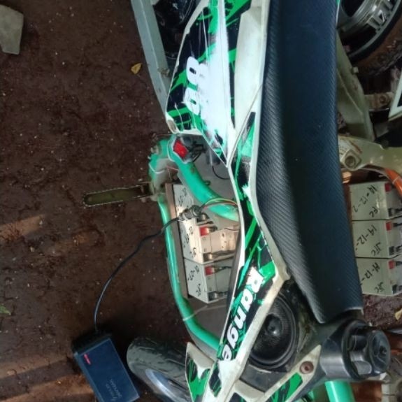 Motor trail mini tenaga listrik/motor trail kecil