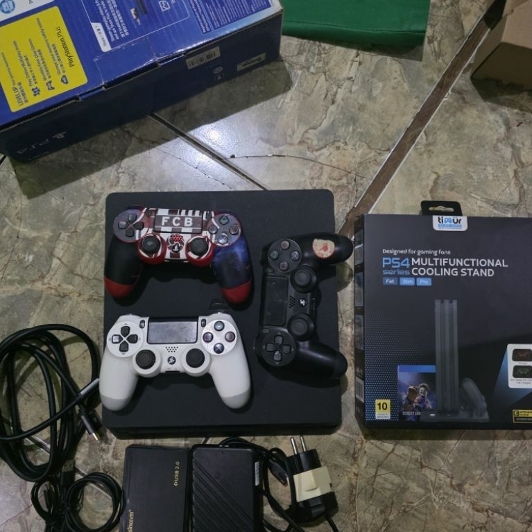 Playstation 4 slim hen 9/Ps4 slim hen 9 seri 21