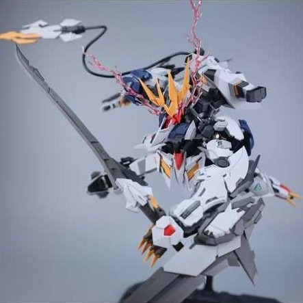 MG Wolf King Model Wolf Technology Barbatos 1/100 Model Kit (Metal In Frame)