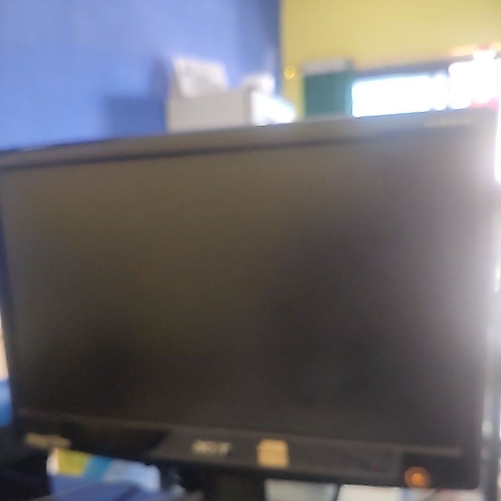 monitor bekas