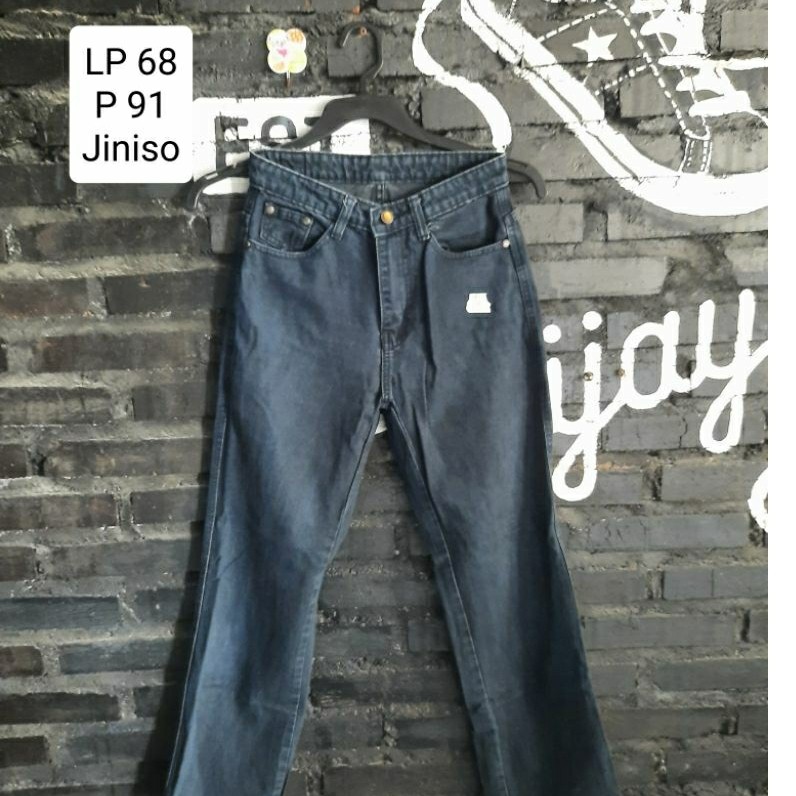 celana jiniso