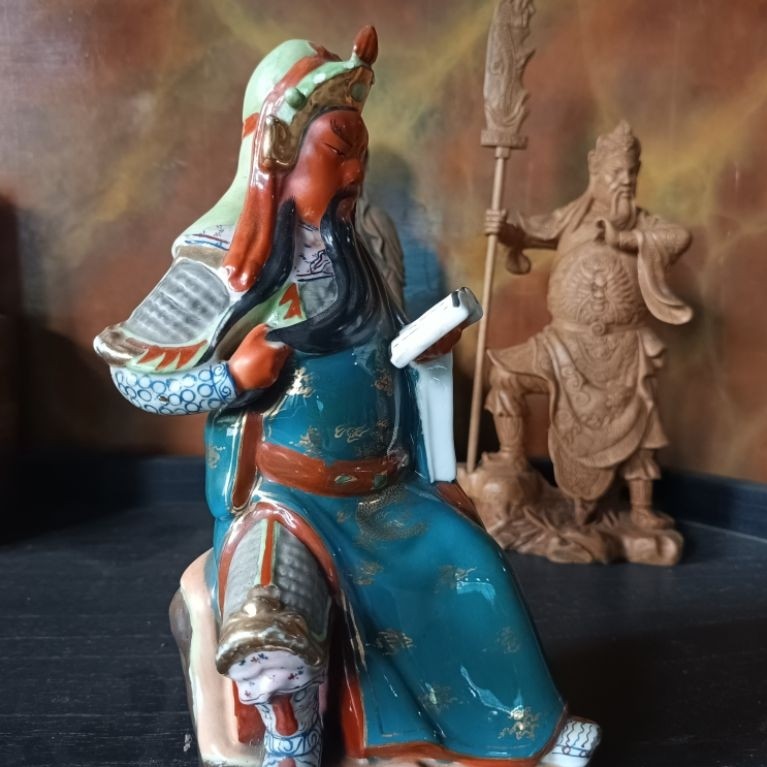 Dewa Kwan Kong Guan Yu Guan Gong Bahan Keramik