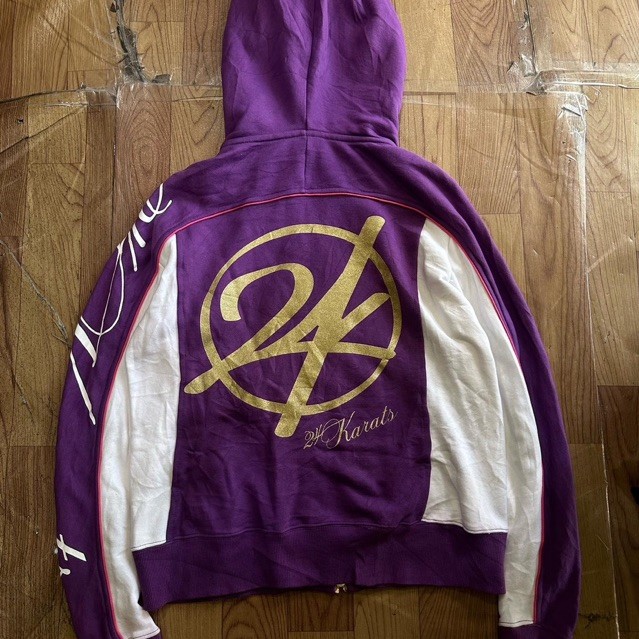 Hoodie 24 Karats dengan Desain Elegan dan Bahan Nyaman untuk Gaya Kasual