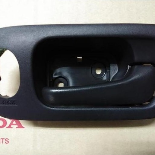 Handle Pintu Dalam Kanan Depan Honda CRV 2002-2004