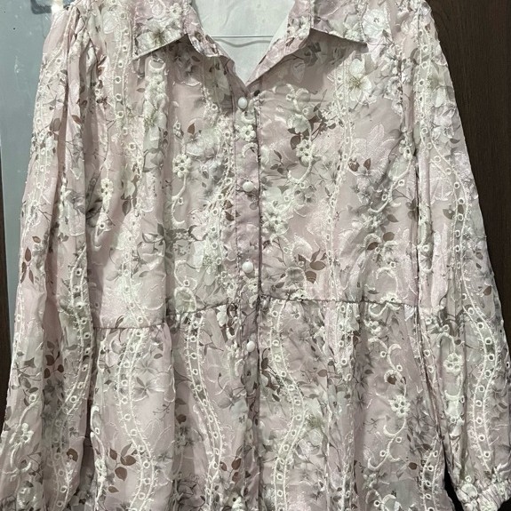 blouse brukat preloved