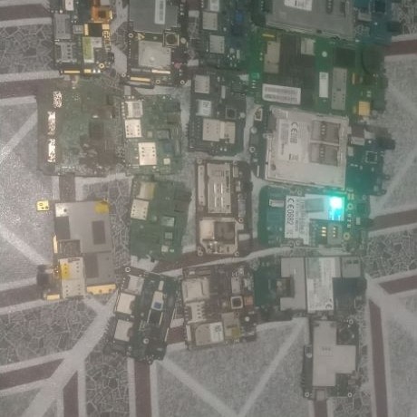 hp rongsok untuk leburan Nokia, Samsung , Blackberry, Asus, Sony Ericsson dll