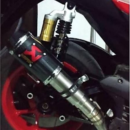 KNALPOT RACING AKRAPOVIC GP M1 NMAX/AEROX/LEXI/PCX/ADV/GENIO/VARIO/BEAT/MIO/SCOPY DLL BEST QUALITY O