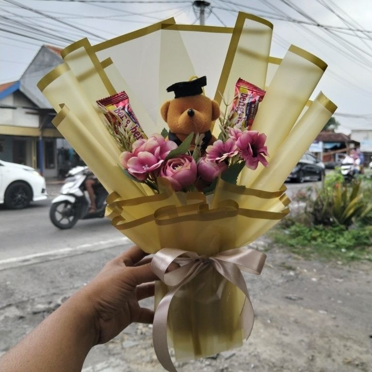 buket wisuda /buket wisuda anak /buket boneka /buket Snack