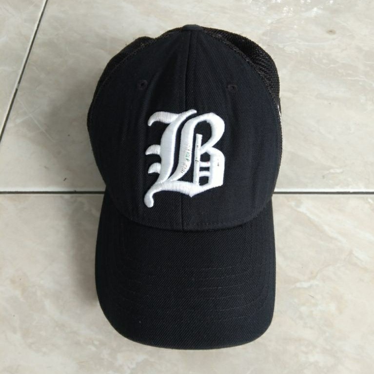 Topi Detroit Mlb Trucker Setelan