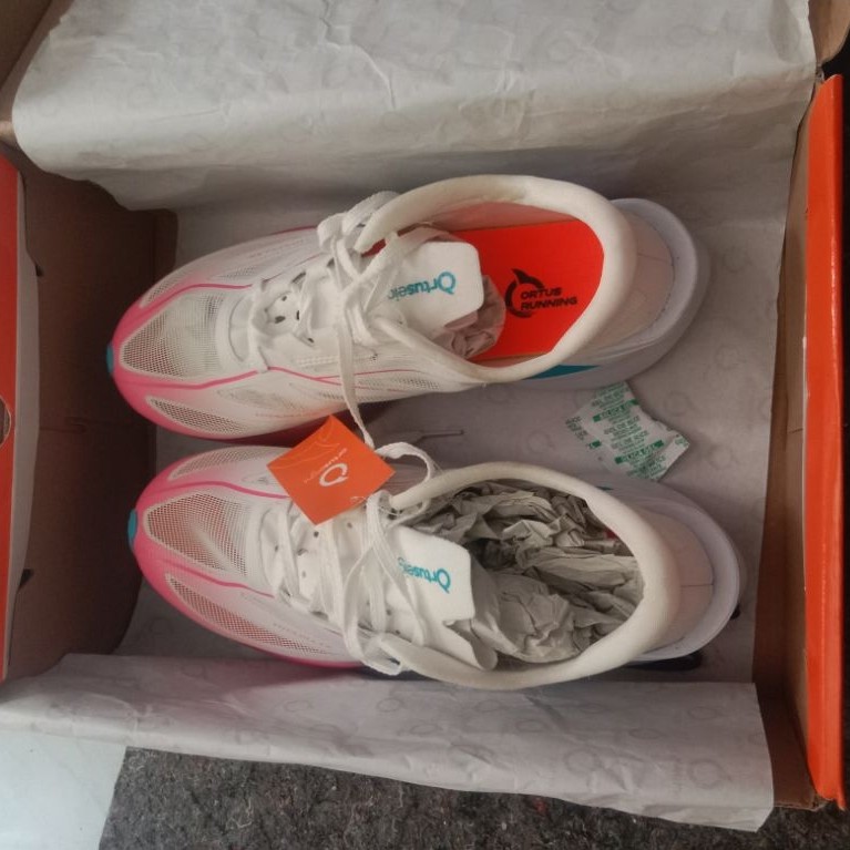 sepatu running ortus hyperglide