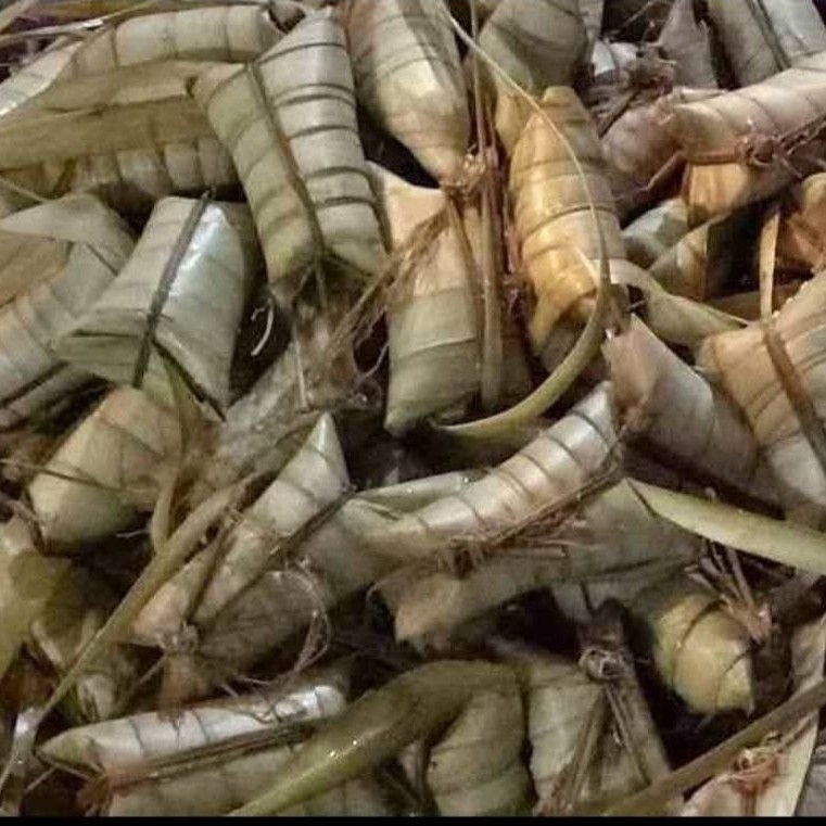 Lepet ketan enak gurih isi 5  pengiriman instan pagi/lepet siap makan