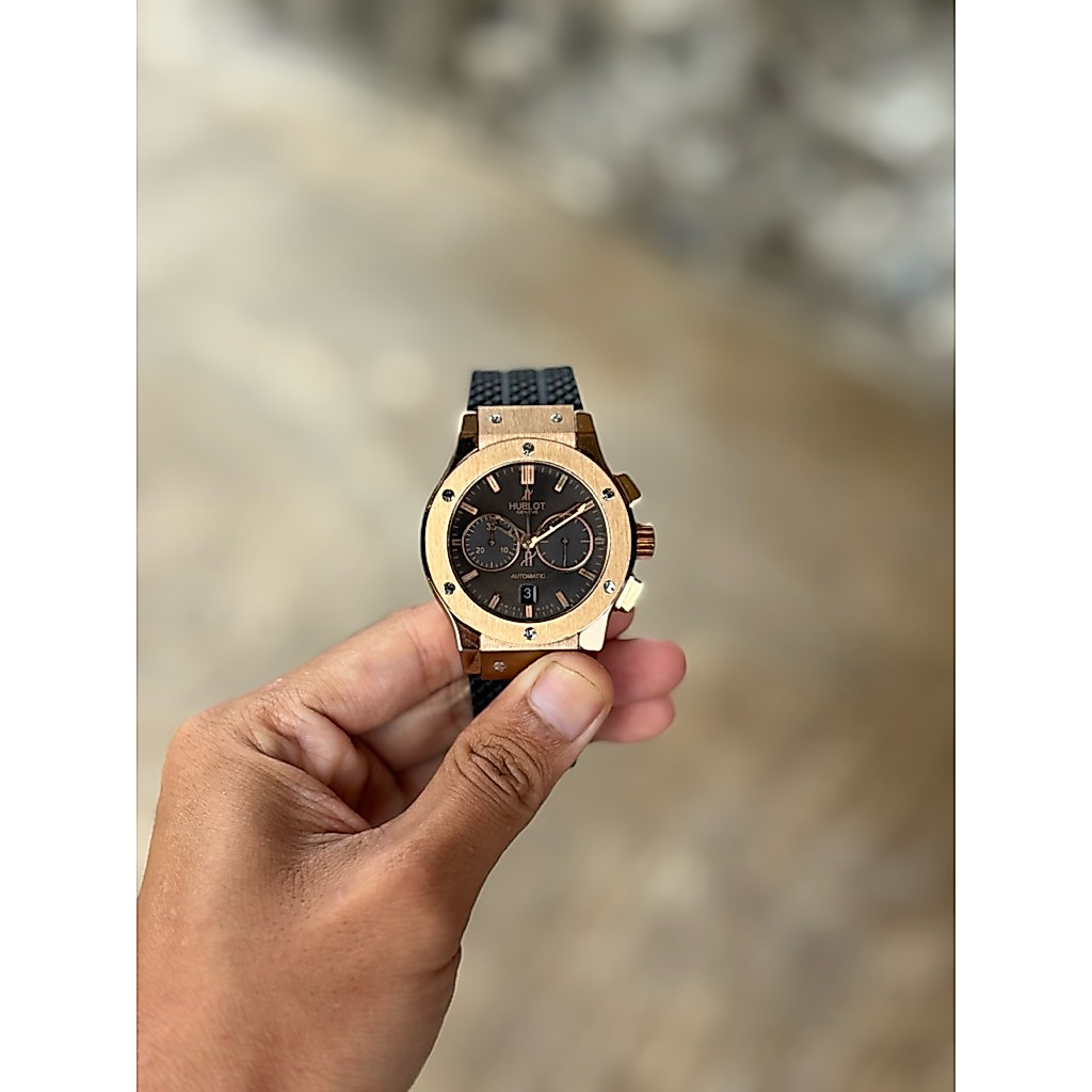 Jam Tangan Hublot Classic Fusion mewah warna gold mulus