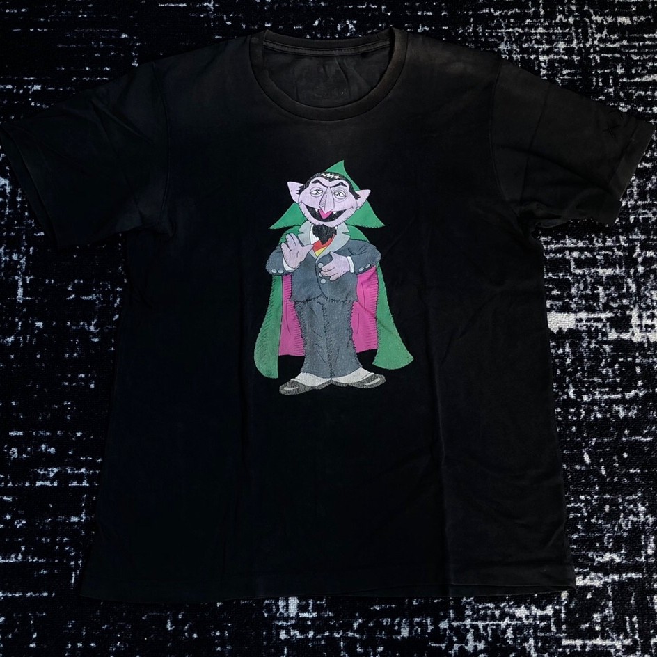 [SECOND] Tshirt UT Uniqlo x Kaws x Sesame Street