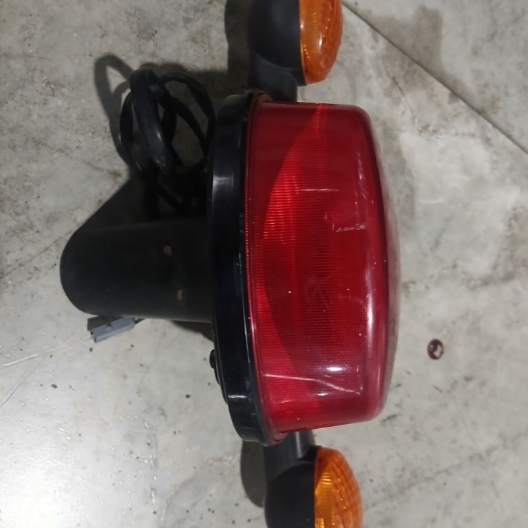 stoplamp belakang set w175 copotan