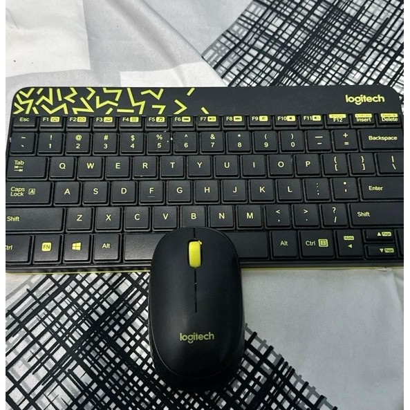 Bundle Keyboard Logitech (M240) & Mouse Logitech (M212)