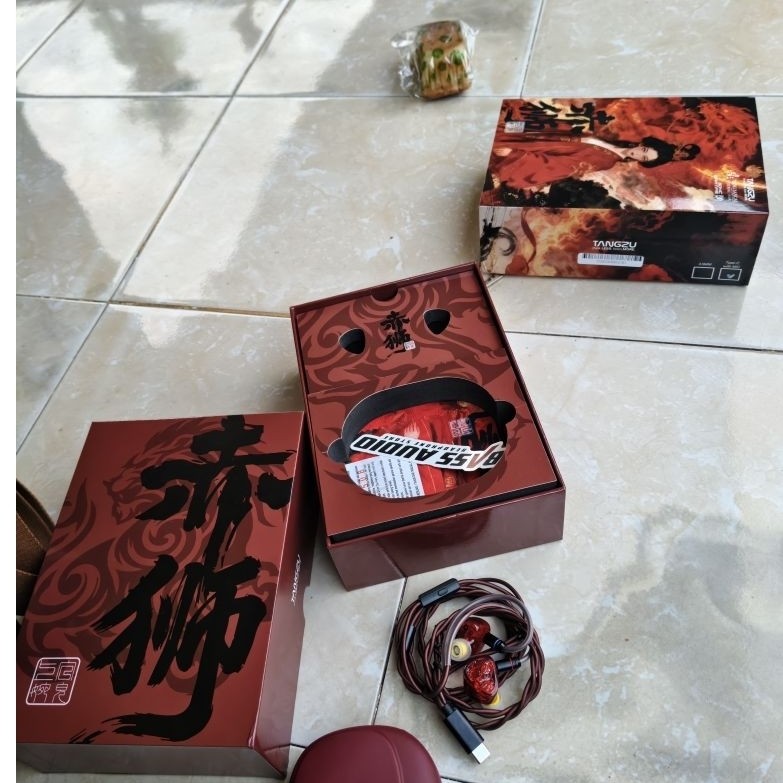 IEM Tangzu Red Lion Type C + Mic