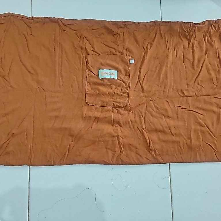 geos/gendongan kaos merk babycare