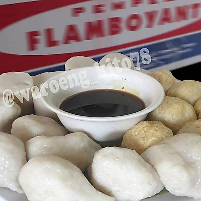 Pempek flamboyant asli palembang