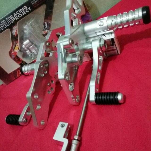 Underbone NUI Monster V3 
Suzuki Satria FU 150cc Karbu