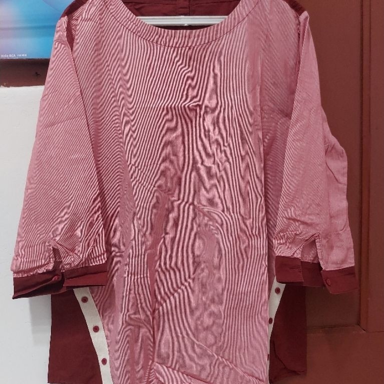Preloved Atasan Wanita Merk AKO
