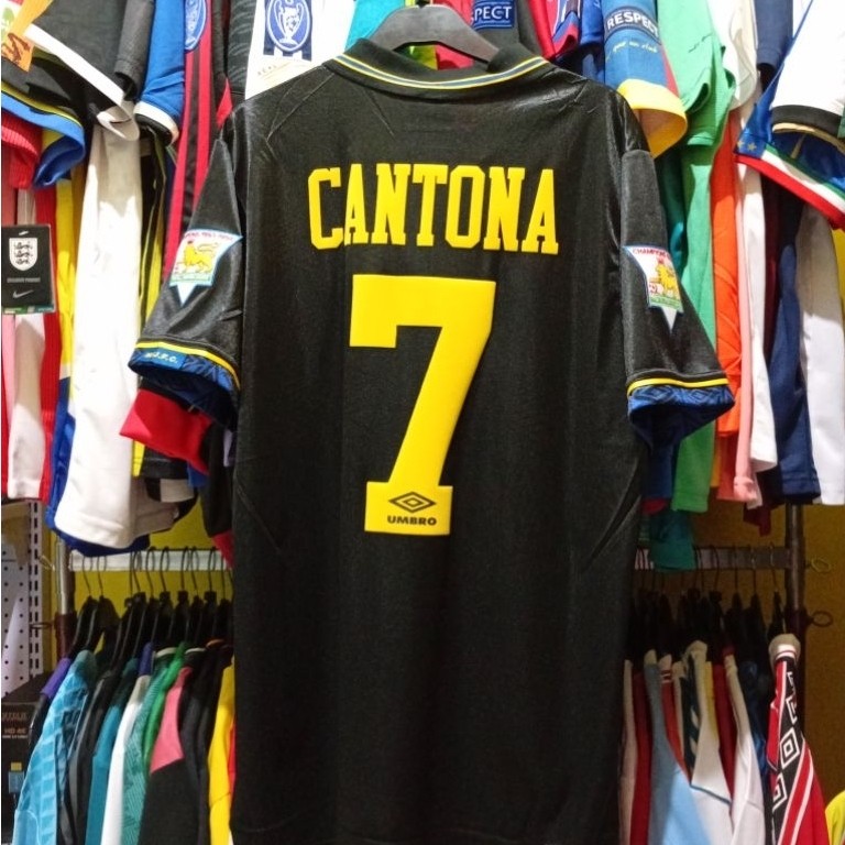 [NAMESET VELVET] JERSEY BOLA RETRO GO MU CANTONA