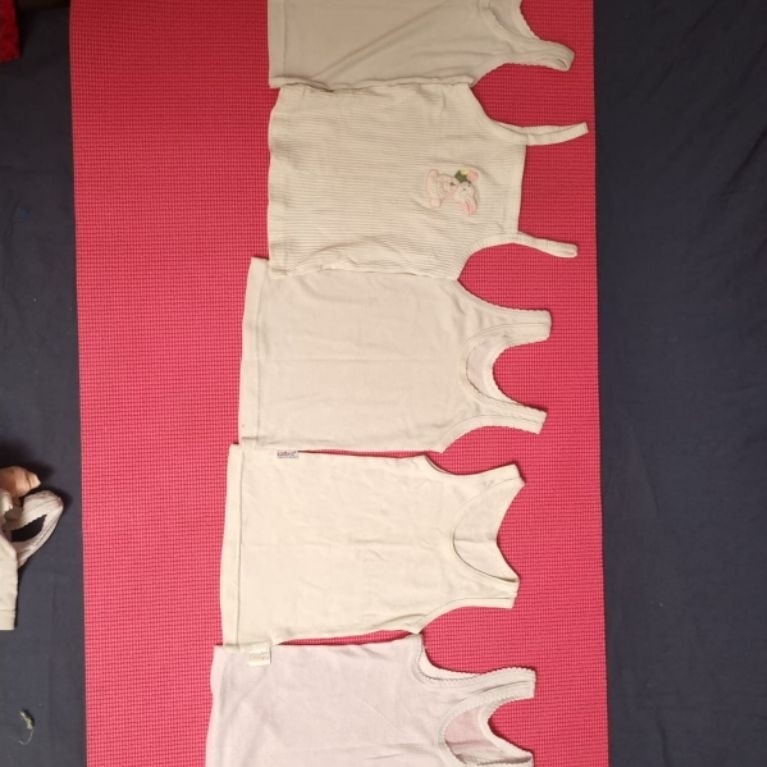 Kutang anak perempuan usia 1 sd 3 tahun (PRELOVED)