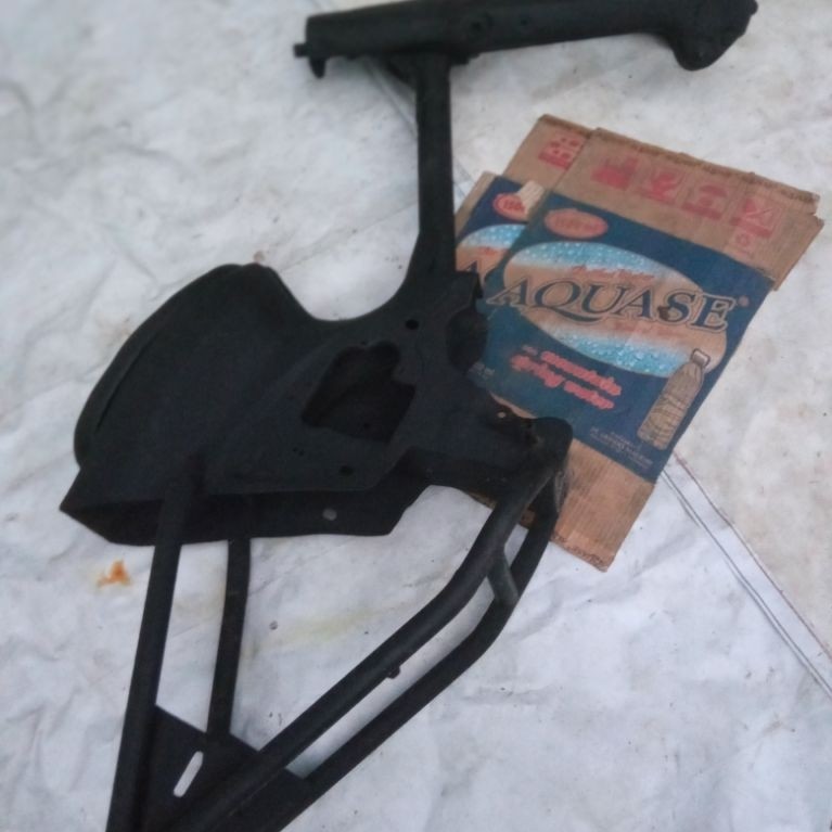 rangka tangki fork shockbreaker Honda c70 ,c700 , c800 , astrea star custom street cub rigid bobber 