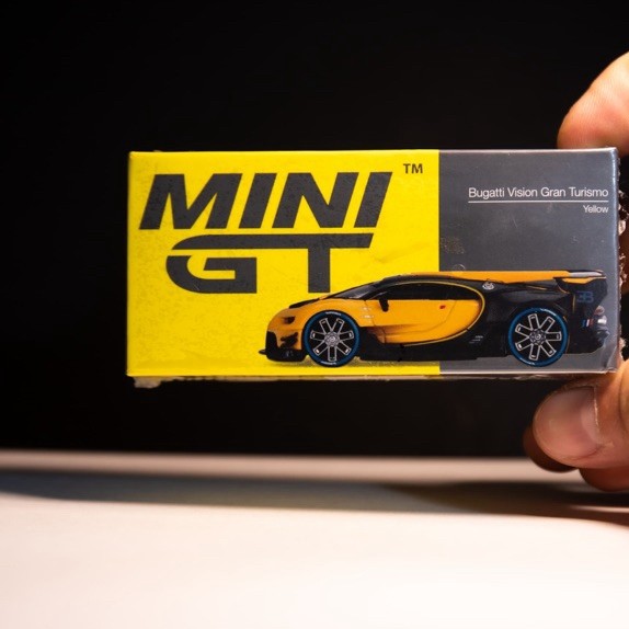 MINI GT BUGATTI VISION YELLOW