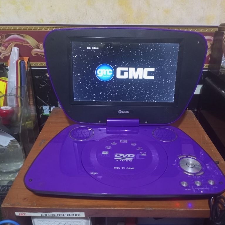 DVD portable GMC 808U