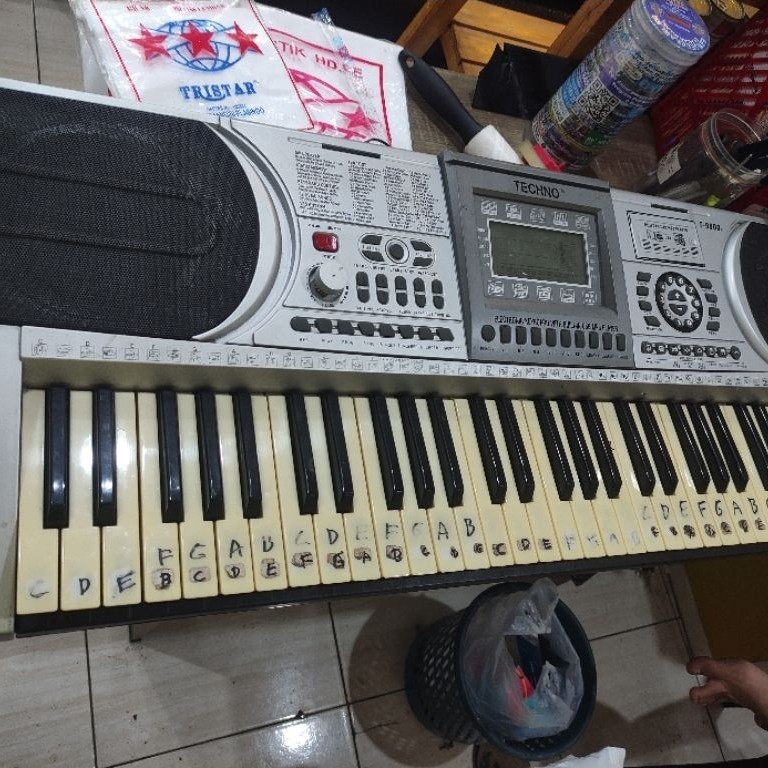 Piano Keyboard Techno T 9800 Unit+Adaptor saja
