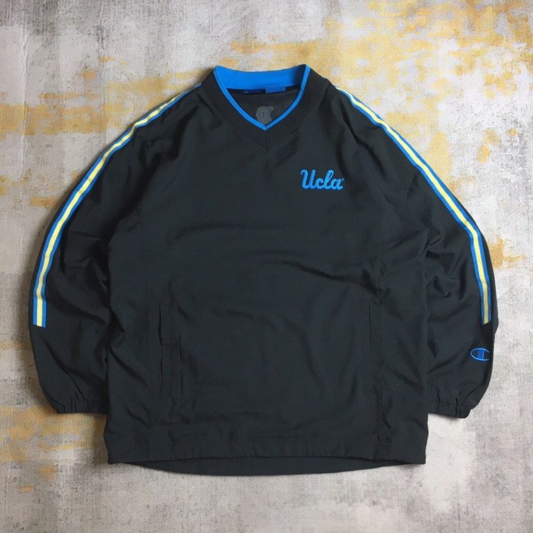 Jaket Windbreaker Track Champion x Ucla
