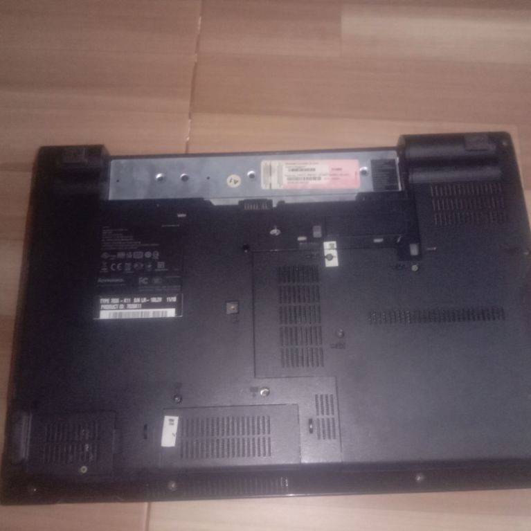 casing laptop Lenovo Thinkpad l421
