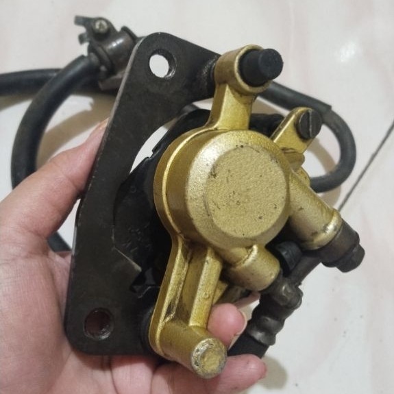 Kaliper rem depan cakram 1set copotan vega r new.