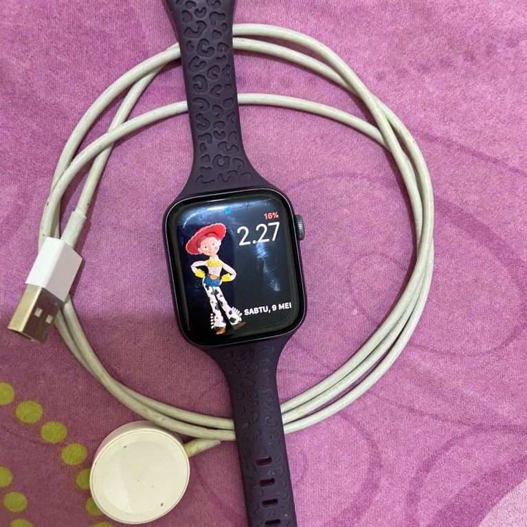 preloved apple watch inter 44mm