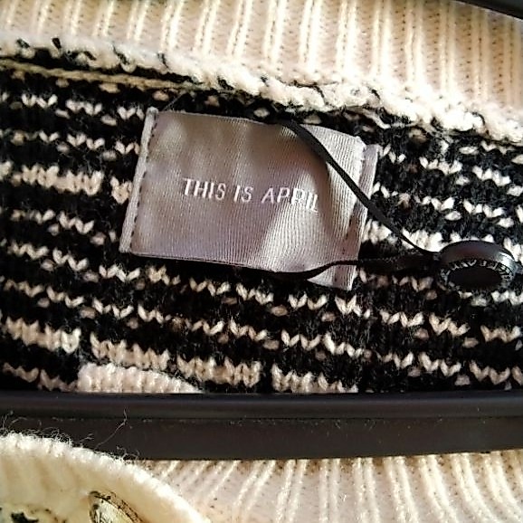 PRELOVED CARDI THIS IS APRIL X ENZY STORIA