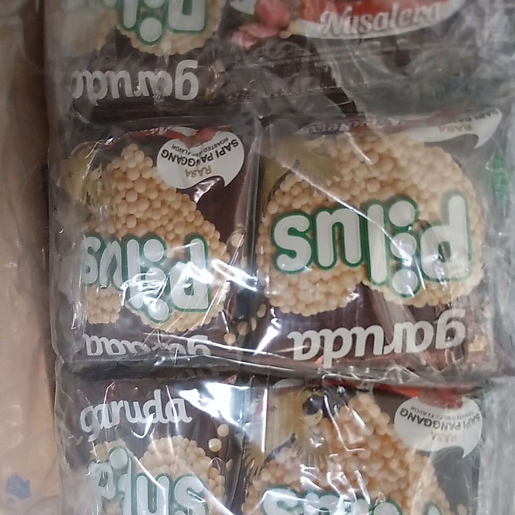 Kacang Pilus Garuda - Rasa Sapi Panggang, Pedas, Abon, Rumput Laut