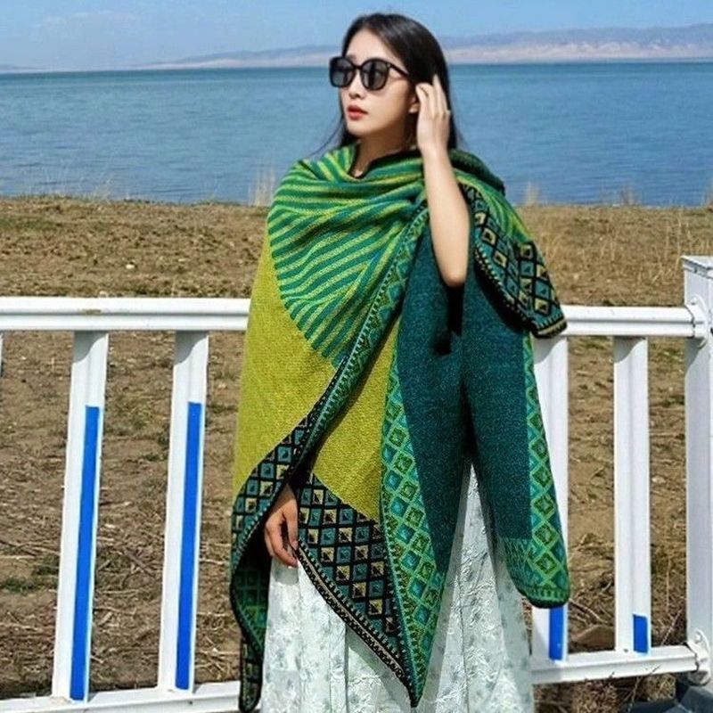 [Beruang kutub] Jubah Gurun Padang Yunnan Menghangatkan Tibet Barat Laut Eksotik Hijau Luar Kain