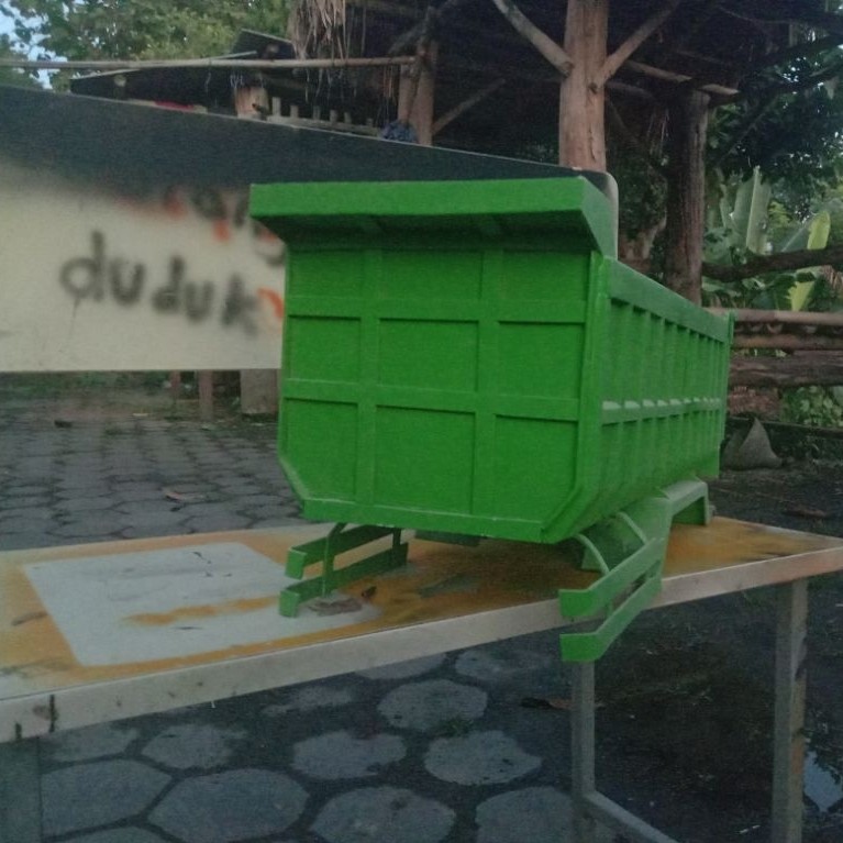 bak miniatur truk dump