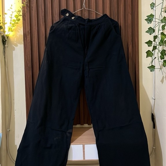 Preloved Celana Sivali Factory