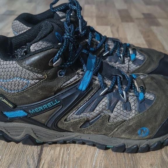 Sepatu Hiking Gunung Merrell size 43