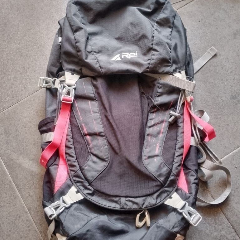 carrier gunung arei Barito 50l preloved